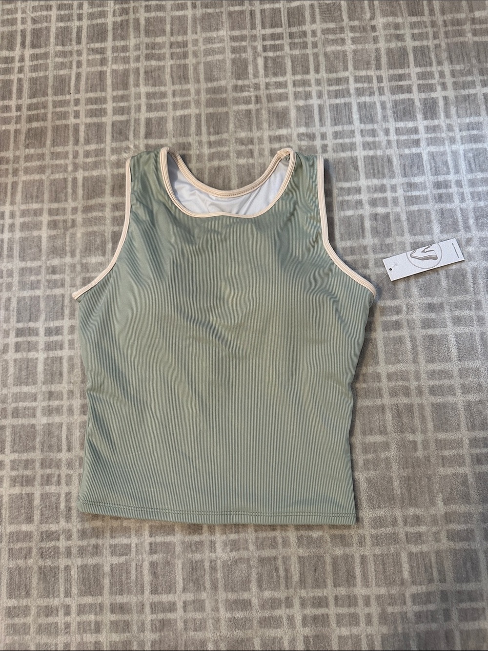 Geode Women NWT Medium Tank Swim Top in Sage with Cream Trim